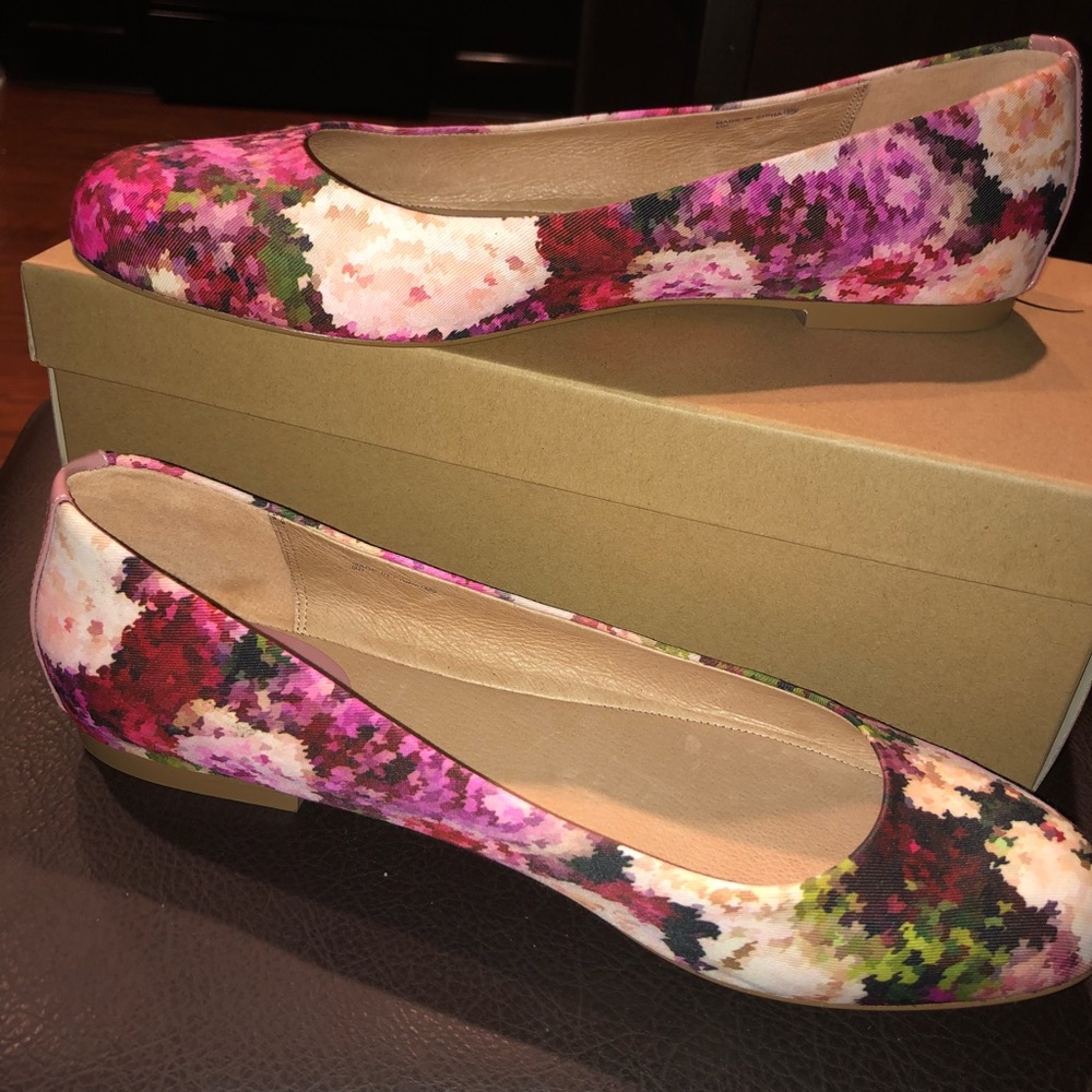 Nina “preppy” pixel floral flats